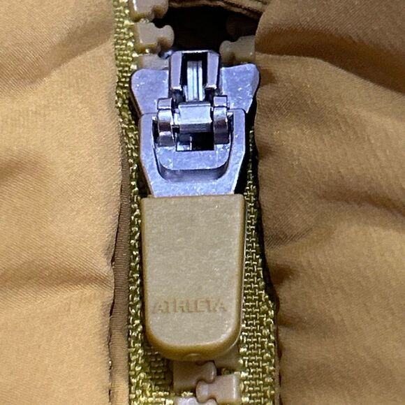 Athleta Puffer Vest Small – Mustard Yellow Quilted Sleeveless Jacket Warm Zip Ve - Picture 13 of 13